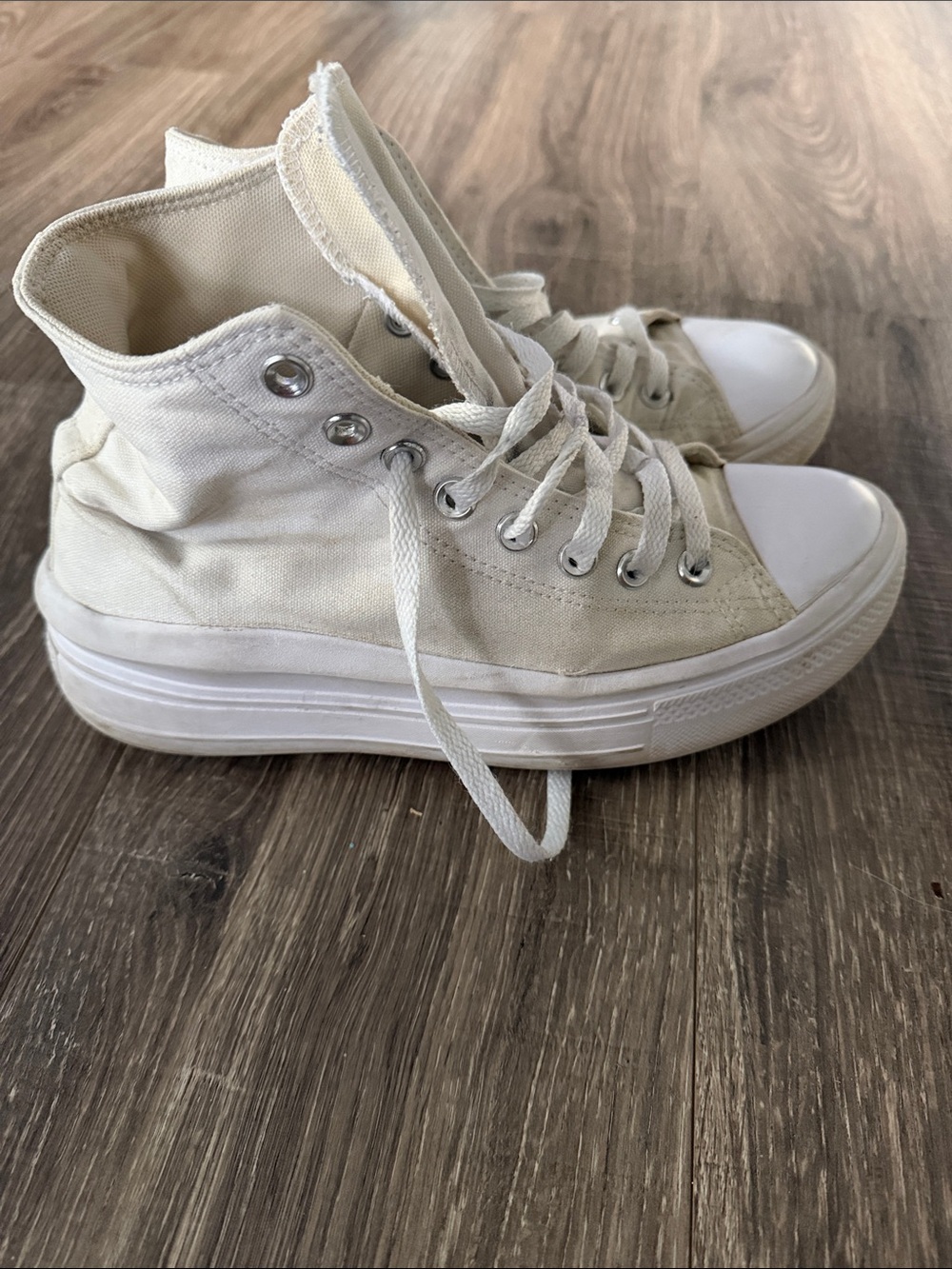 Converse Chuck Taylor All Star Move, size 10 women’s